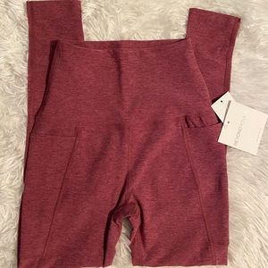 Beyond Yoga SpaceDye Out Of Pocket High Waisted Midi Leggings